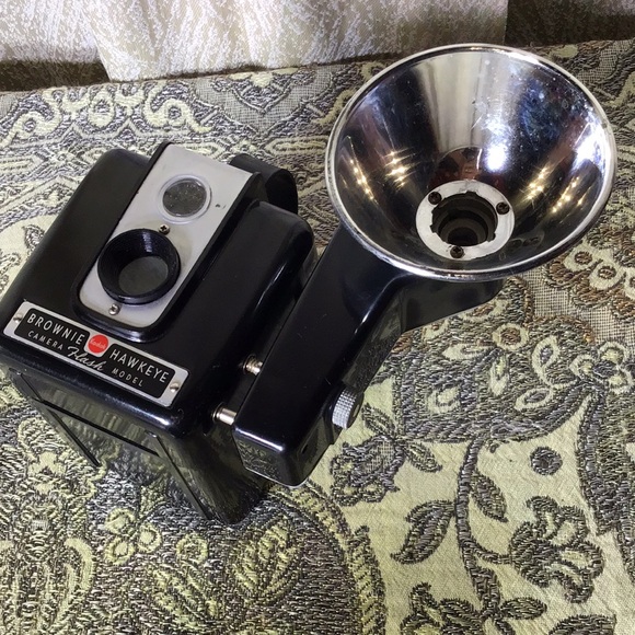 Hawkeye Brownie vintage camera with flash attachment 1950s Display w/bonuses - Picture 5 of 6